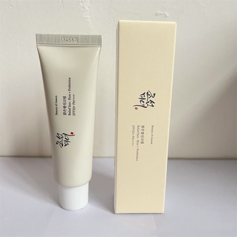 SPF50+ Krem przeciwsłoneczny d – Luxury Skincare Brands recenzja i cena